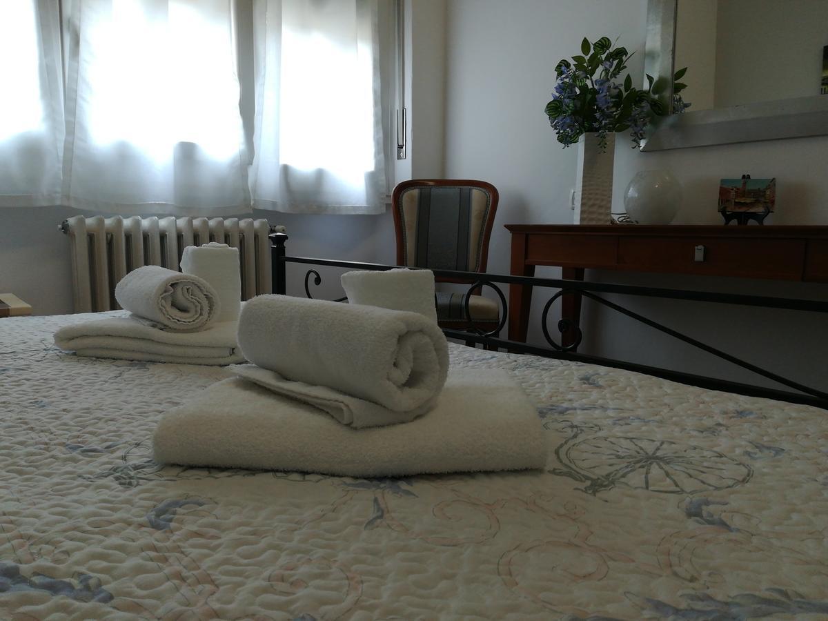 A Casa Di Luca Hotel เวโรนา ภายนอก รูปภาพ