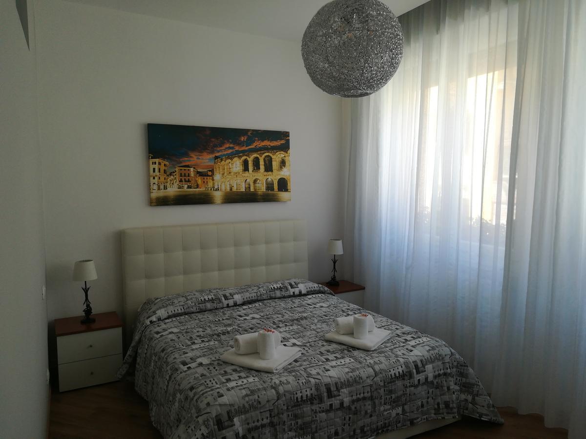 A Casa Di Luca Hotel เวโรนา ภายนอก รูปภาพ